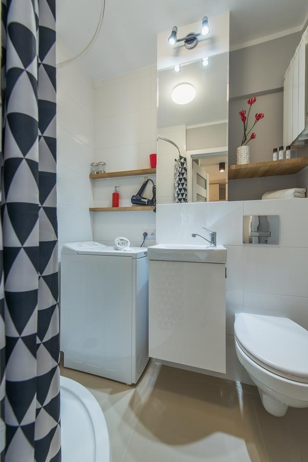 P&O Serviced Apartments Anielewicza Варшава Екстер'єр фото